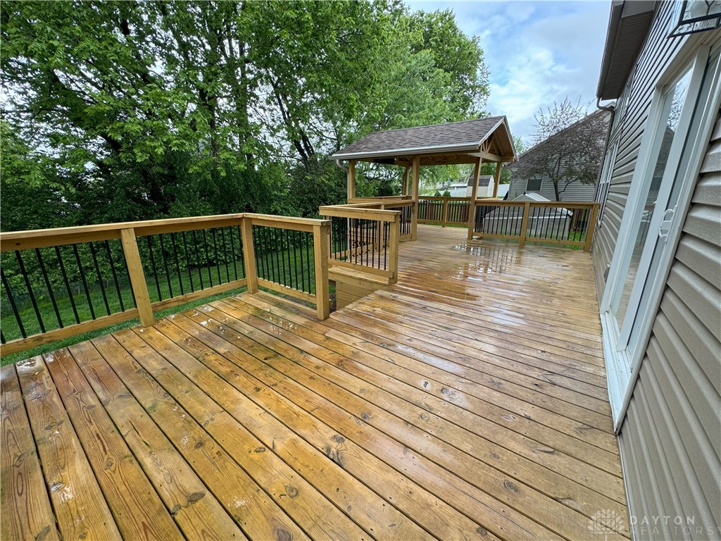 1395 Brookstone Drive, Fairborn, Ohio image 24