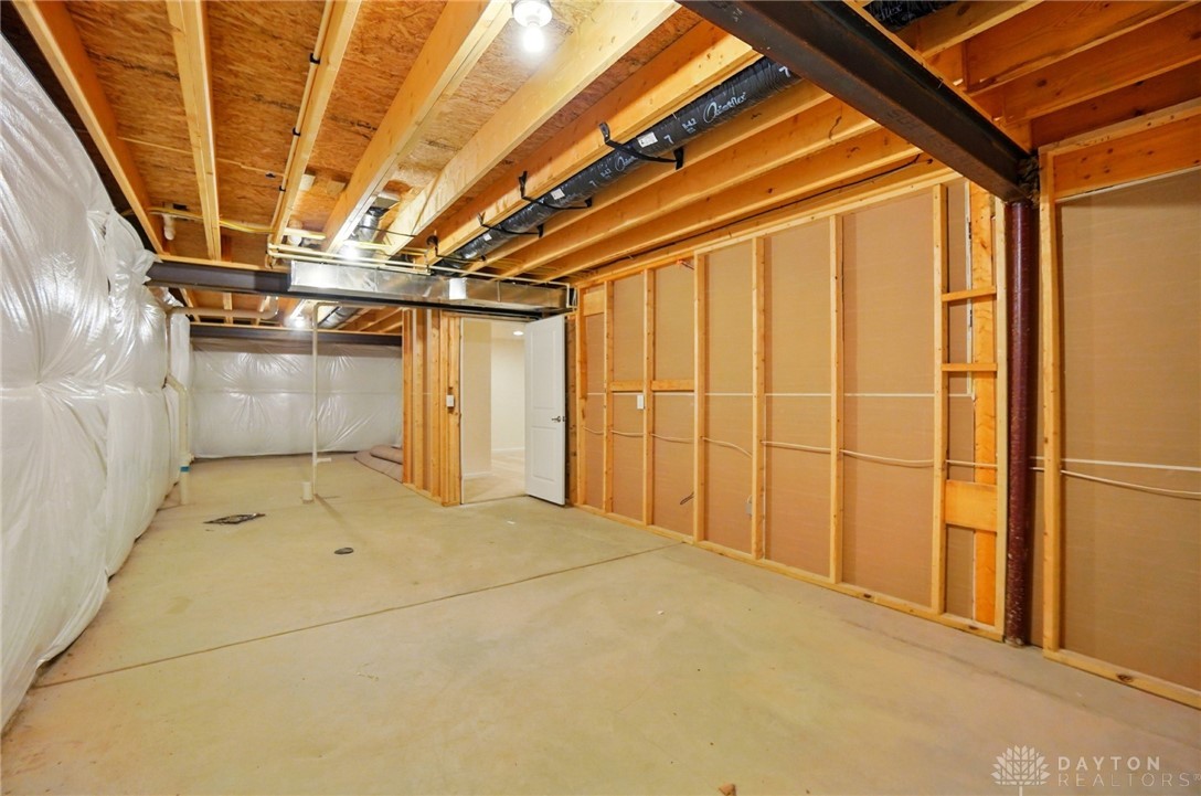 2475 Sunset Maple Drive, Tipp City, Ohio image 41