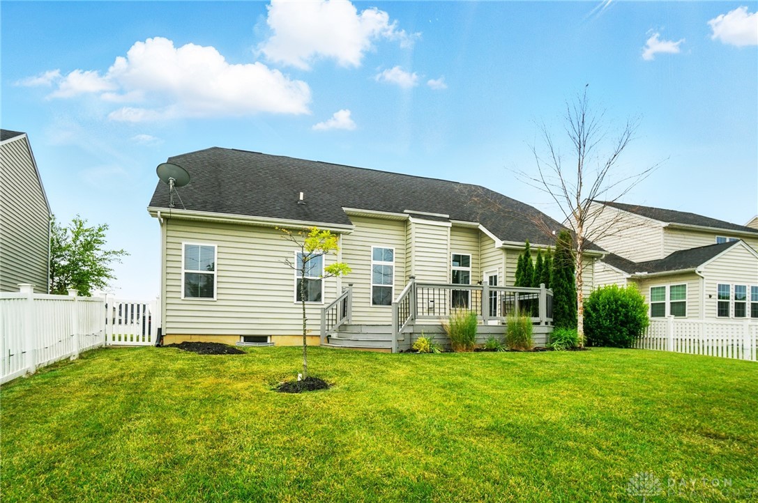 2475 Sunset Maple Drive, Tipp City, Ohio image 43