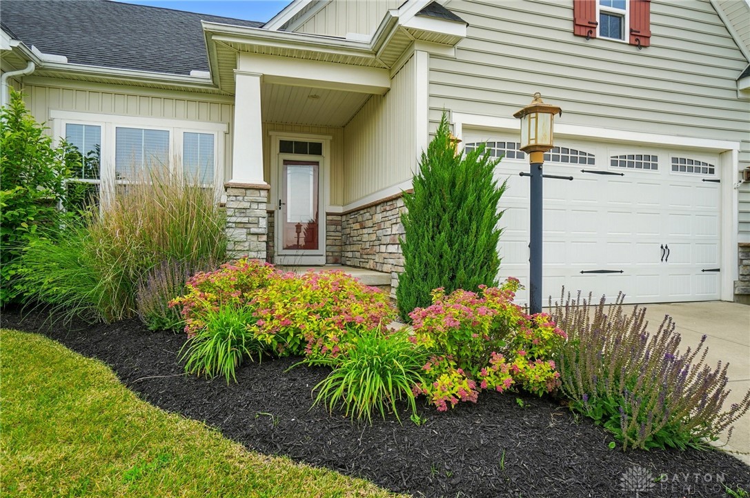 2475 Sunset Maple Drive, Tipp City, Ohio image 4