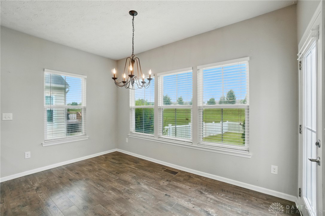 2475 Sunset Maple Drive, Tipp City, Ohio image 16