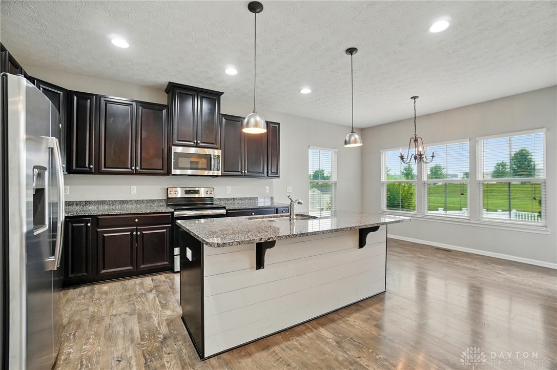 2475 Sunset Maple Drive, Tipp City, Ohio image 12