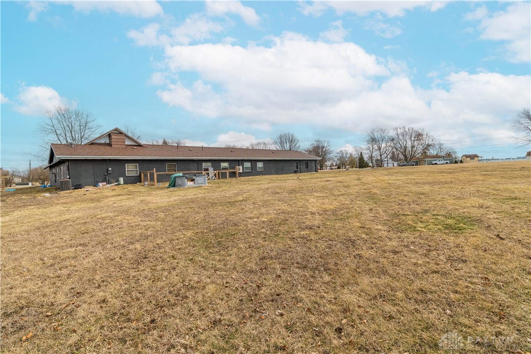 8440 N King Arthur Drive, Piqua, Ohio image 30
