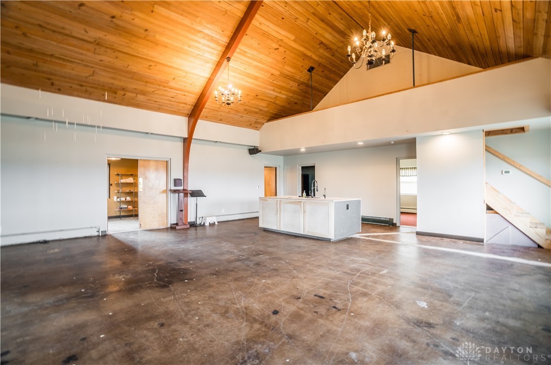 8440 N King Arthur Drive, Piqua, Ohio image 12