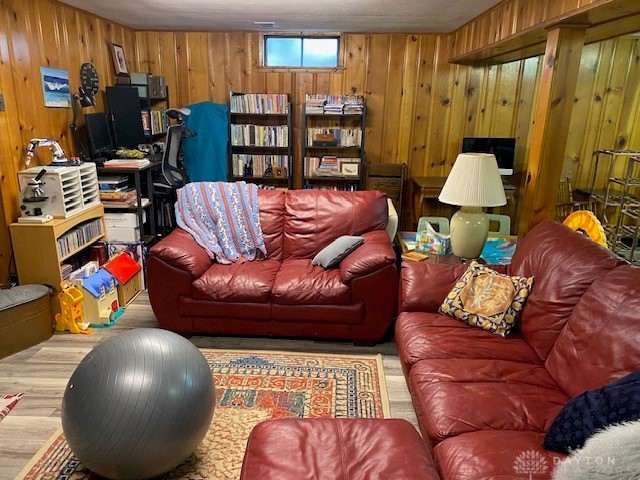 Kettering, Ohio 45429, United States, 3 Bedrooms Bedrooms, ,3 BathroomsBathrooms,Residential,Pending,149305