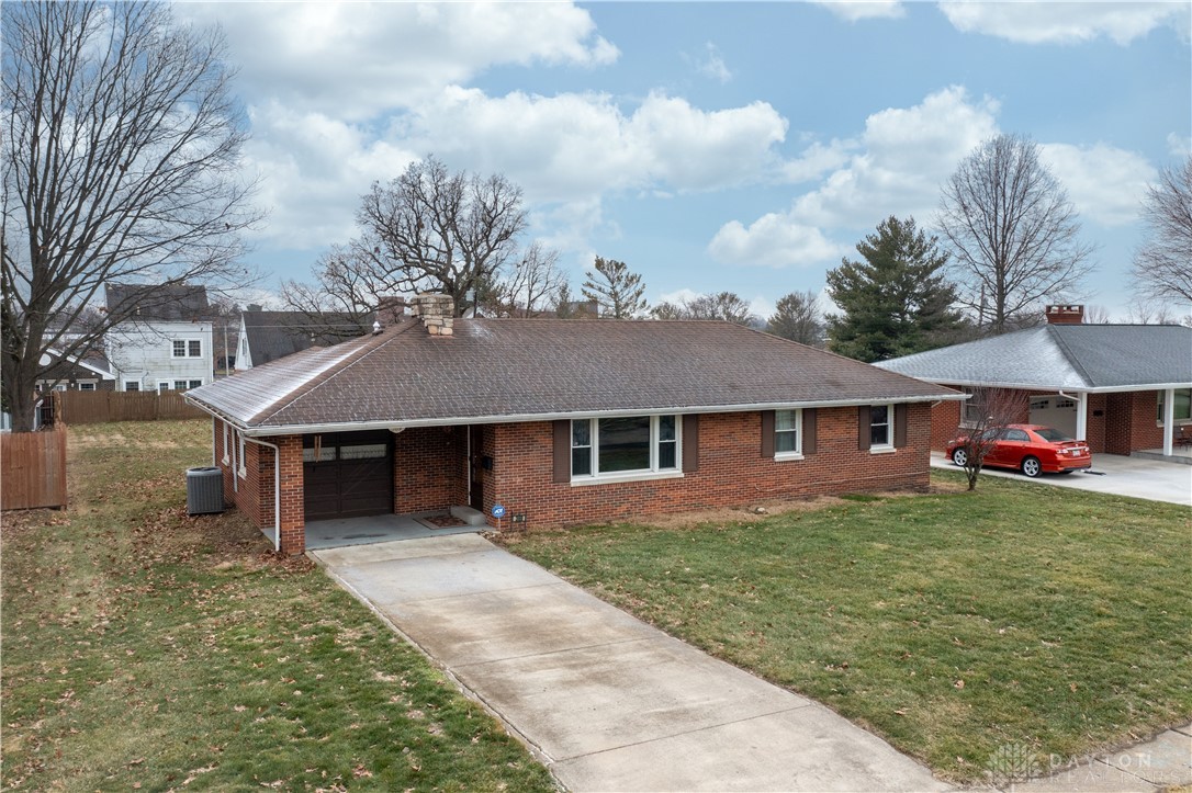 369 Country Club Drive, Xenia, Ohio image 4