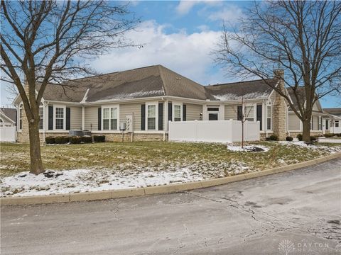 Photo of 4645 Cobblestone Drive, Tipp City, OH 45371 (MLS # 950171)