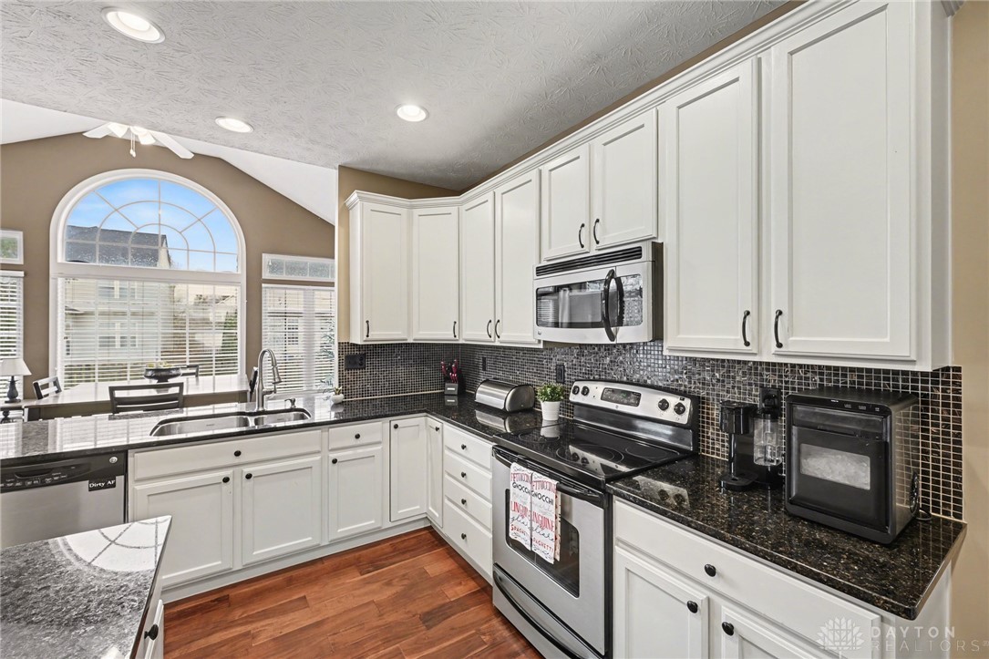 136 Fieldstone Way