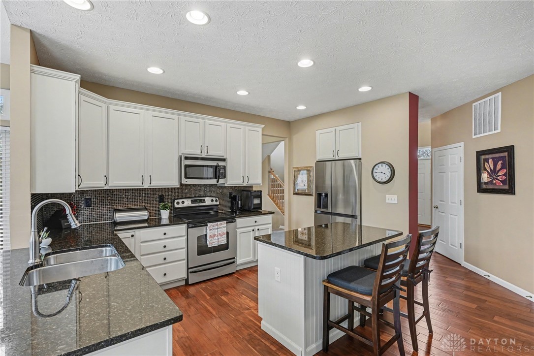 136 Fieldstone Way