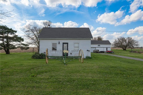 Photo of 6184 Hanley Road, Jefferson Twp, OH 45335 (MLS # 956477)