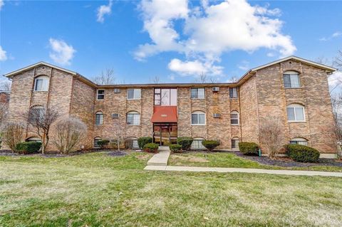 Homes For Sale - 5453 Camelot Drive #42<br/> Fairfield, OH 45014