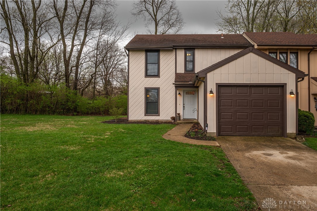 4293 Frontenac Drive, Beavercreek, Ohio image 1