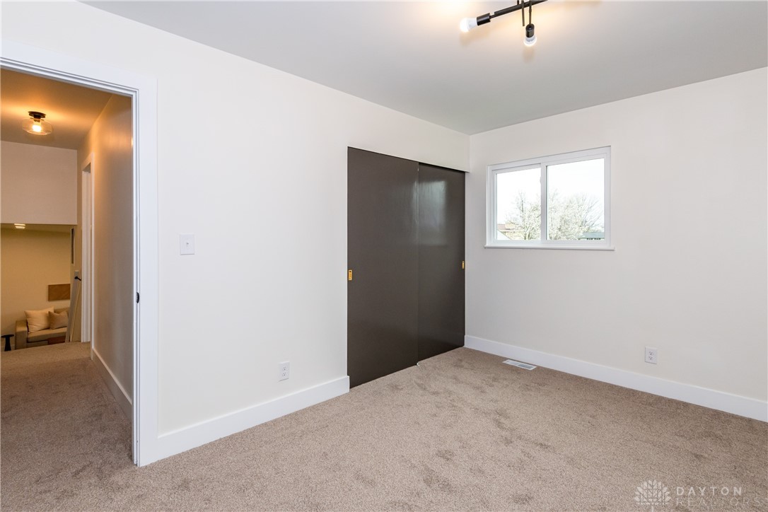 1100 Langdale Avenue, New Carlisle, Ohio image 39