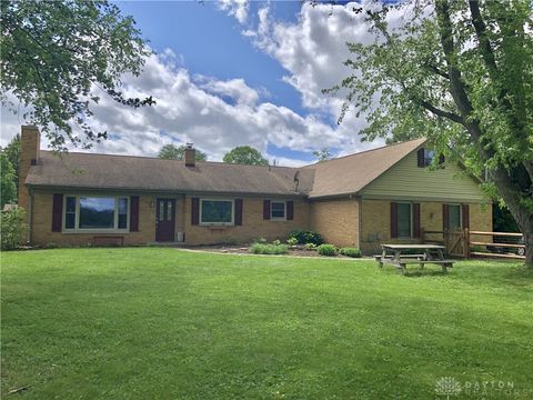 Photo of 8580 Hide A Way Road, Dayton, OH 45458 (MLS # 943088)
