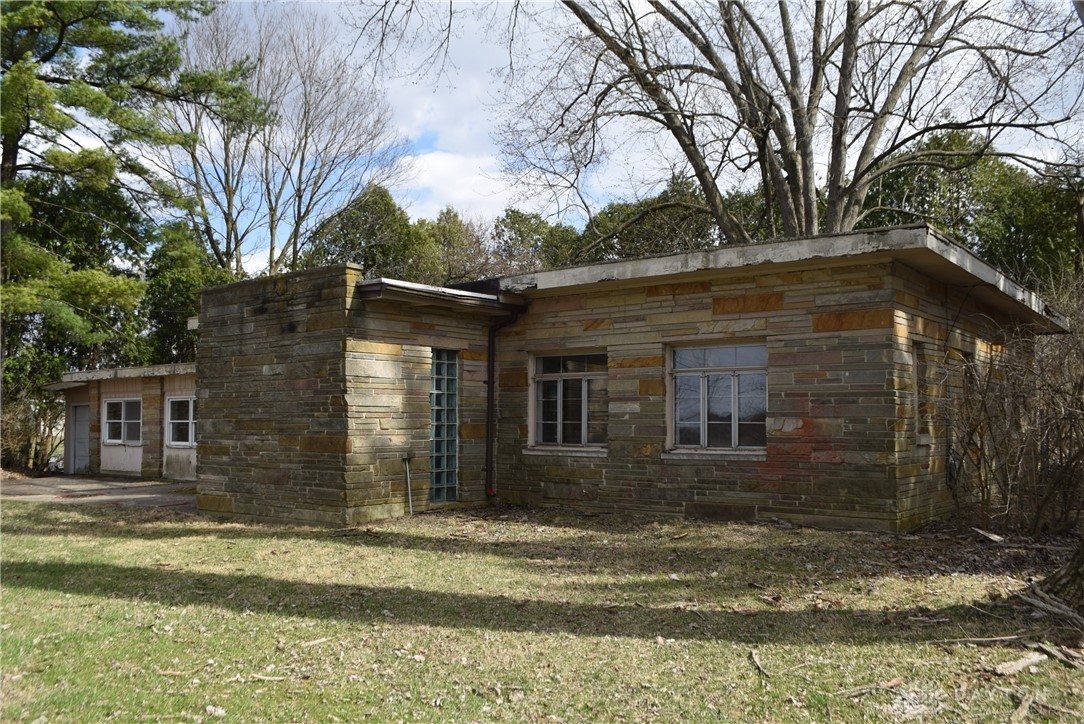 3085 Dayton Road, Springfield, Ohio image 1