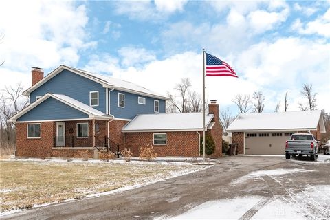Photo of 12406 Brookville Pyrmont Road, Brookville, OH 45309 (MLS # 953228)