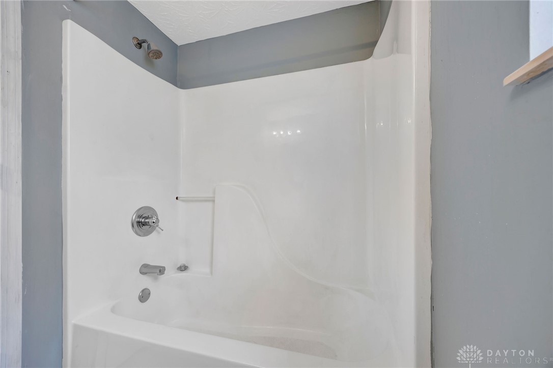 58 W Persimmon Drive, Hamilton, Ohio image 10