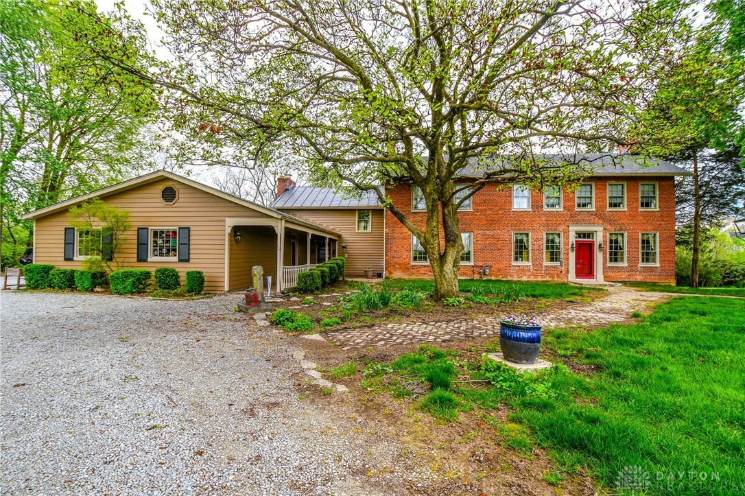 2100 Wagner Trace Drive, Beavercreek, Ohio image 2
