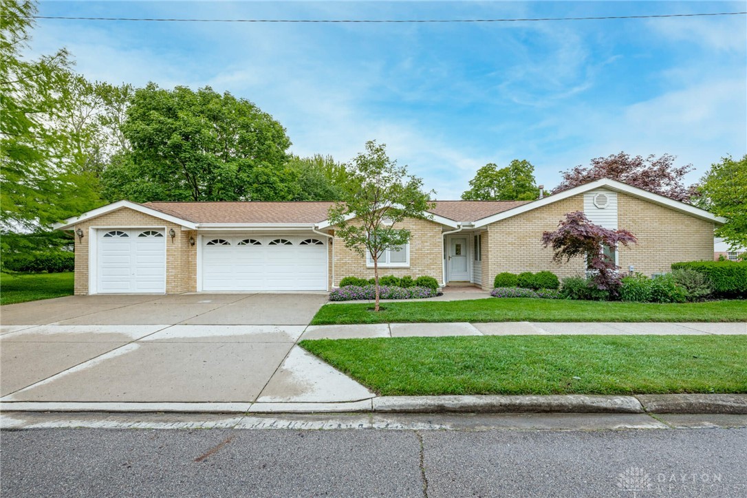 2301 Glenheath Drive, Kettering, Ohio image 50