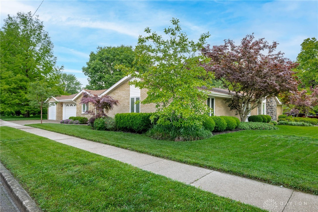 2301 Glenheath Drive, Kettering, Ohio image 49