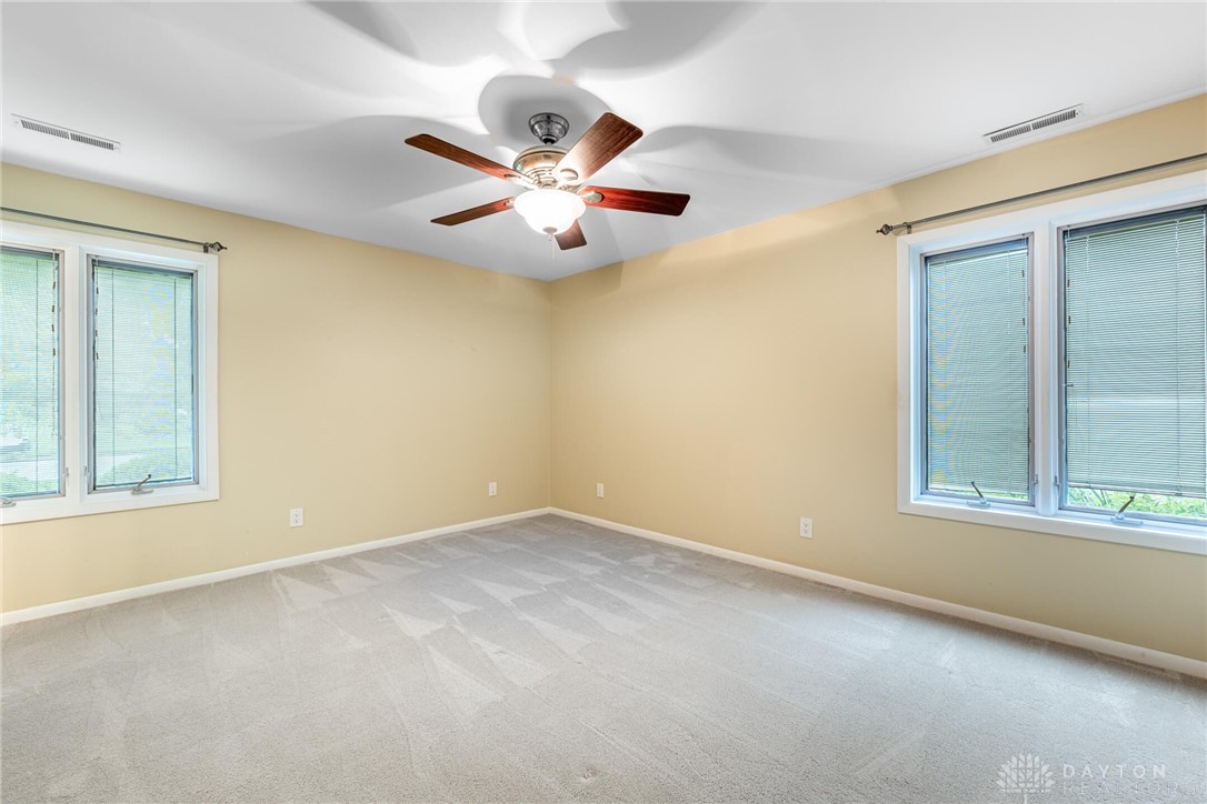 2301 Glenheath Drive, Kettering, Ohio image 33