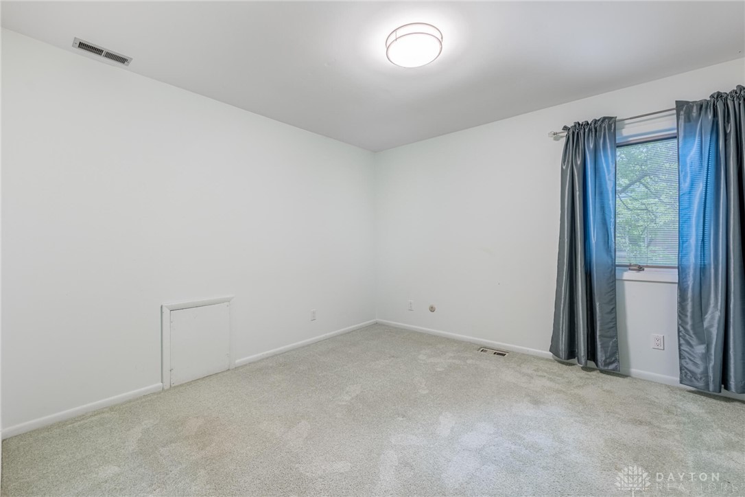 2301 Glenheath Drive, Kettering, Ohio image 23
