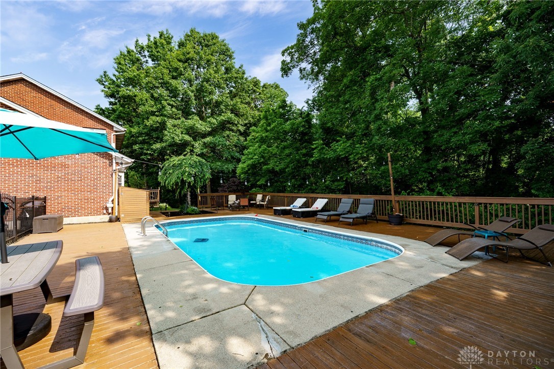 6940 Crown Pointe Drive, Hamilton, Ohio image 4