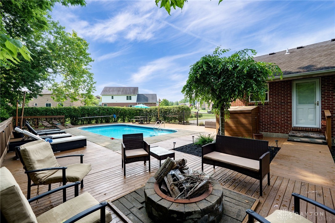 6940 Crown Pointe Drive, Hamilton, Ohio image 30