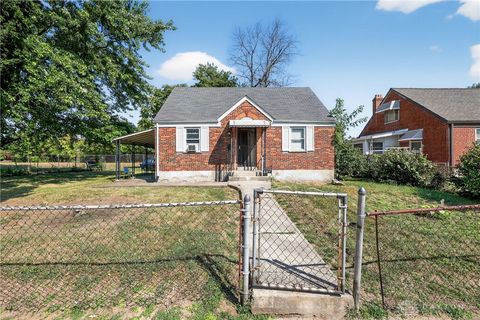 Photo of 557 Harriet Street, Dayton, OH 45417 (MLS # 945232)