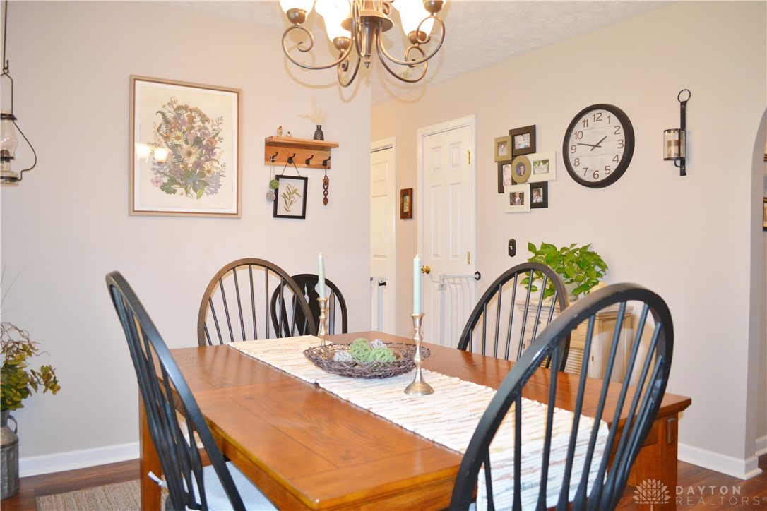 5617 Calais Drive, Springfield, Ohio image 23