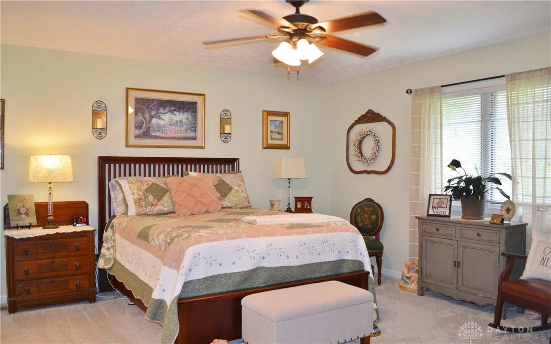 5617 Calais Drive, Springfield, Ohio image 30