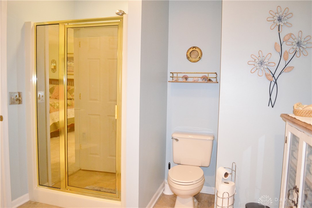 5617 Calais Drive, Springfield, Ohio image 37