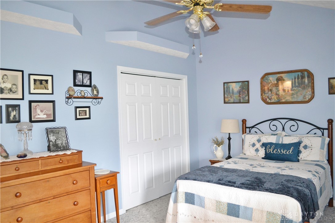 5617 Calais Drive, Springfield, Ohio image 39