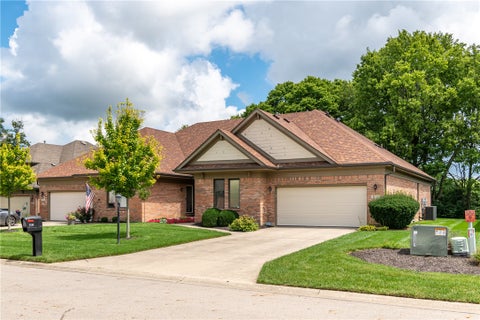 Homes For Sale - 7120 Salem Crossing Place<br/> Englewood, OH 45322