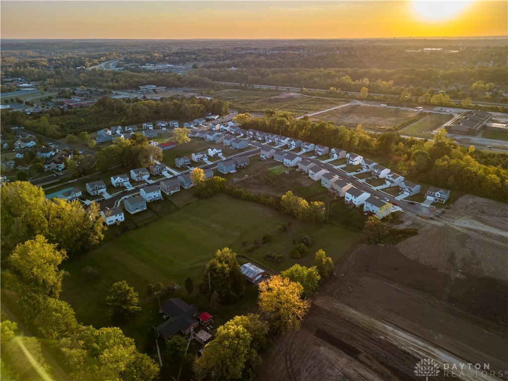 1232 Heathgate Way, Fairborn, Ohio image 3