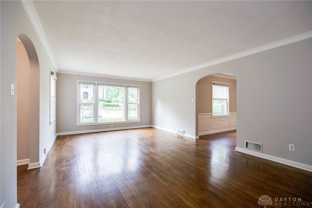 Oakwood, Ohio 45409, United States, 4 Bedrooms Bedrooms, ,2 BathroomsBathrooms,Residential,Pending,129116