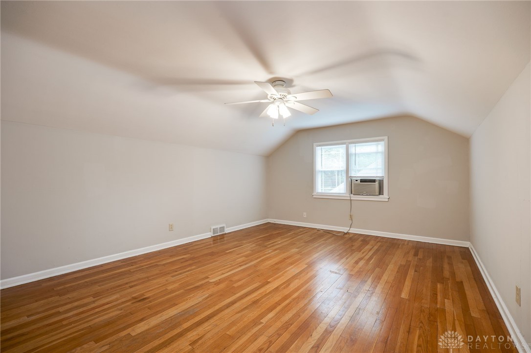 Oakwood, Ohio 45409, United States, 4 Bedrooms Bedrooms, ,2 BathroomsBathrooms,Residential,Pending,129116