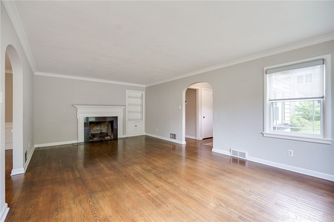 Oakwood, Ohio 45409, United States, 4 Bedrooms Bedrooms, ,2 BathroomsBathrooms,Residential,Pending,129116