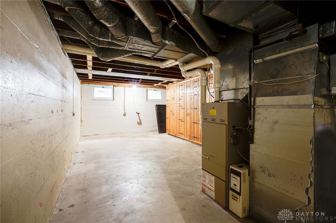 Oakwood, Ohio 45409, United States, 4 Bedrooms Bedrooms, ,2 BathroomsBathrooms,Residential,Pending,129116