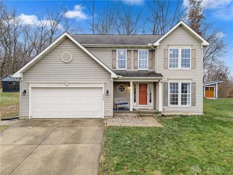 Photo of 1818 Highlander Drive, Xenia, OH 45385 (MLS # 950291)