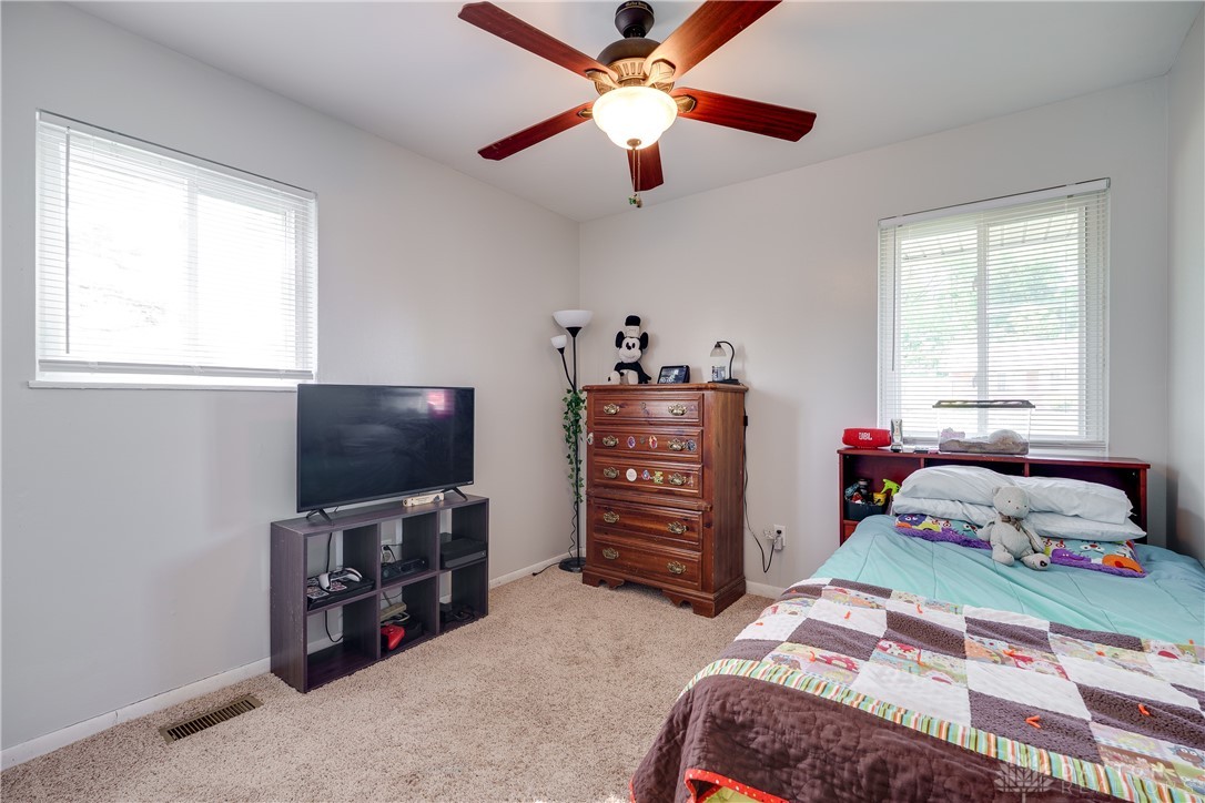 2801 Pinegrove Drive, Dayton, Ohio image 27