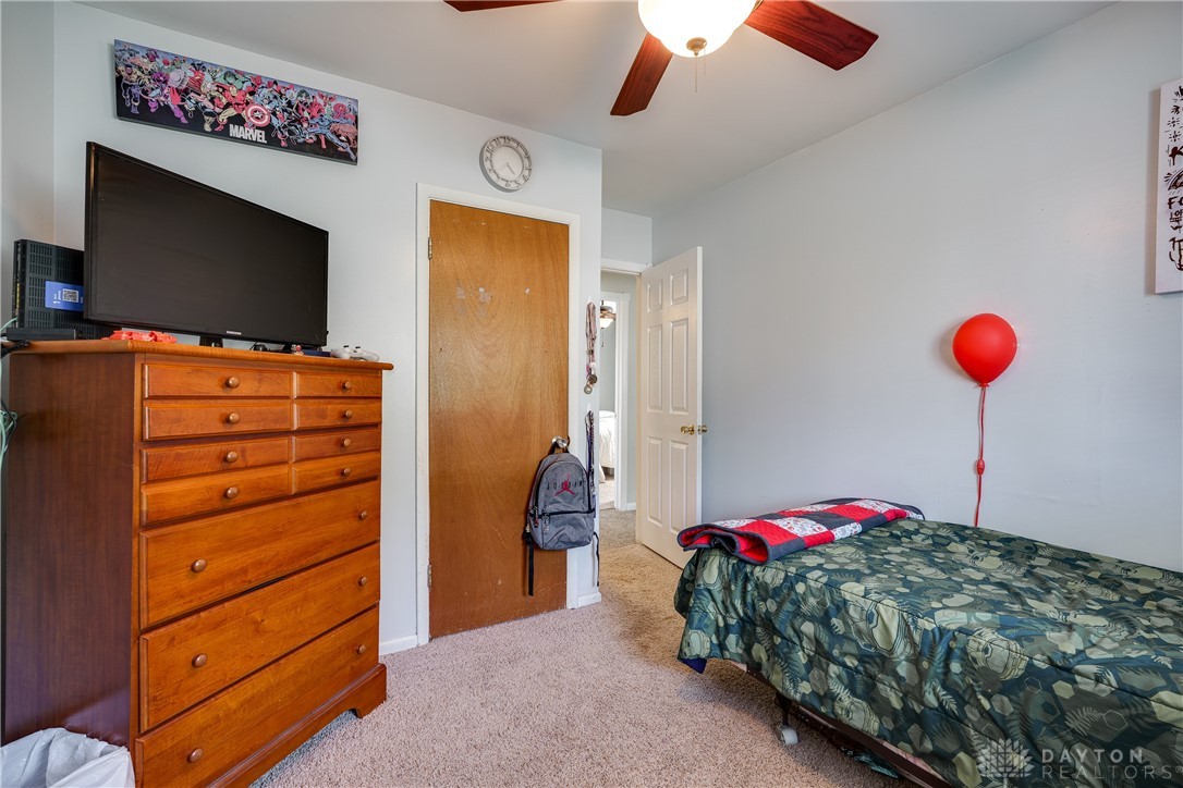 2801 Pinegrove Drive, Dayton, Ohio image 26