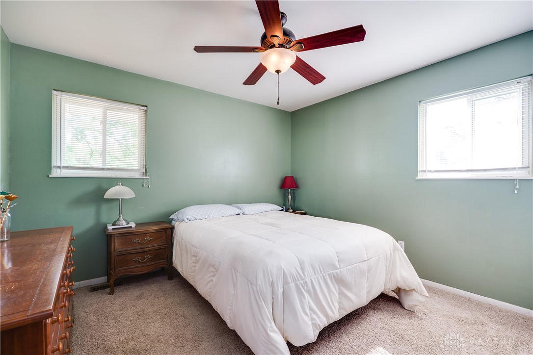 2801 Pinegrove Drive, Dayton, Ohio image 23