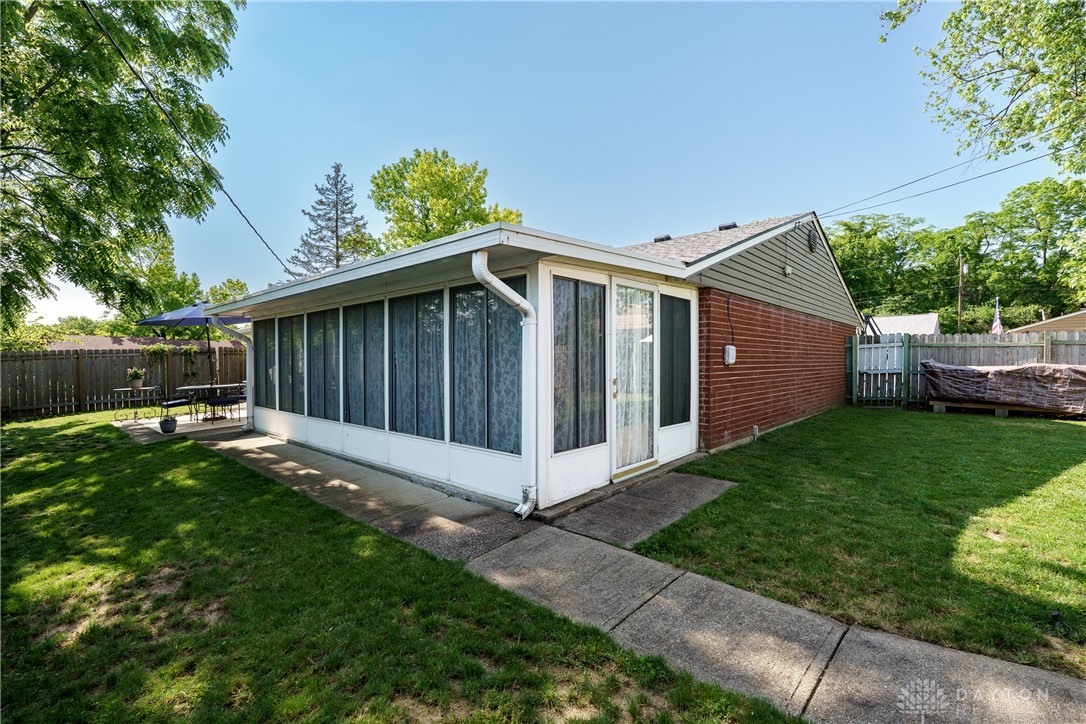 2801 Pinegrove Drive, Dayton, Ohio image 42