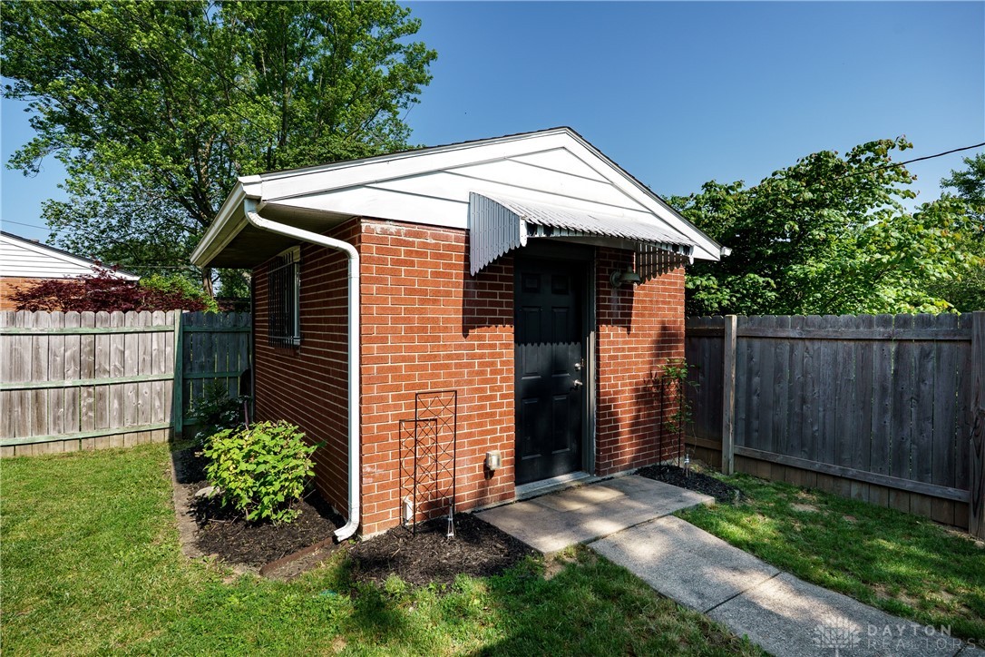 2801 Pinegrove Drive, Dayton, Ohio image 38