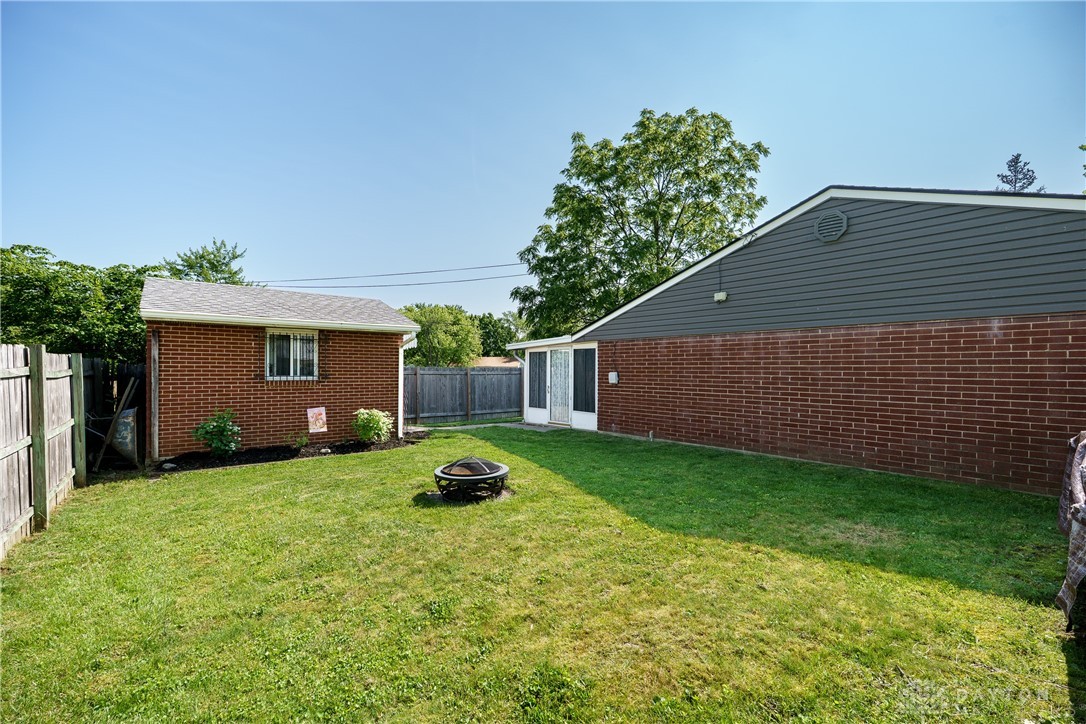2801 Pinegrove Drive, Dayton, Ohio image 41