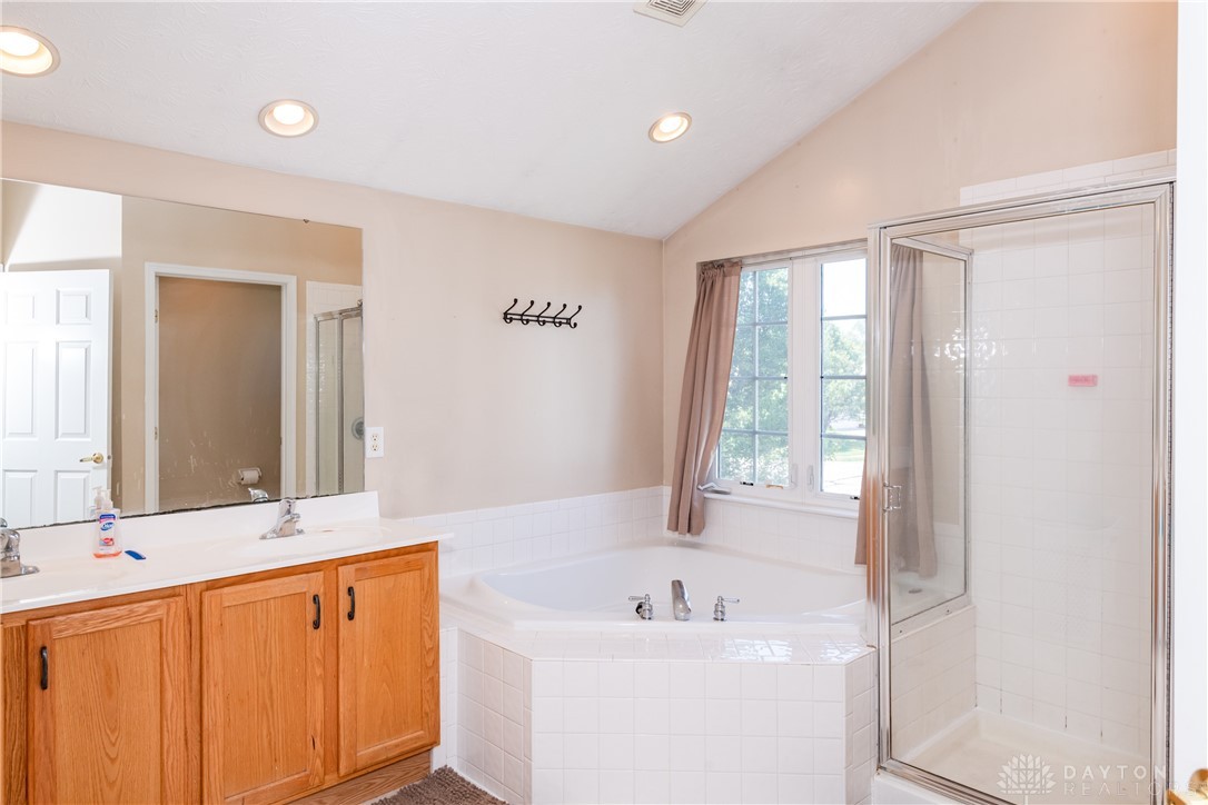 109 Barnside Drive, Union, Ohio image 35