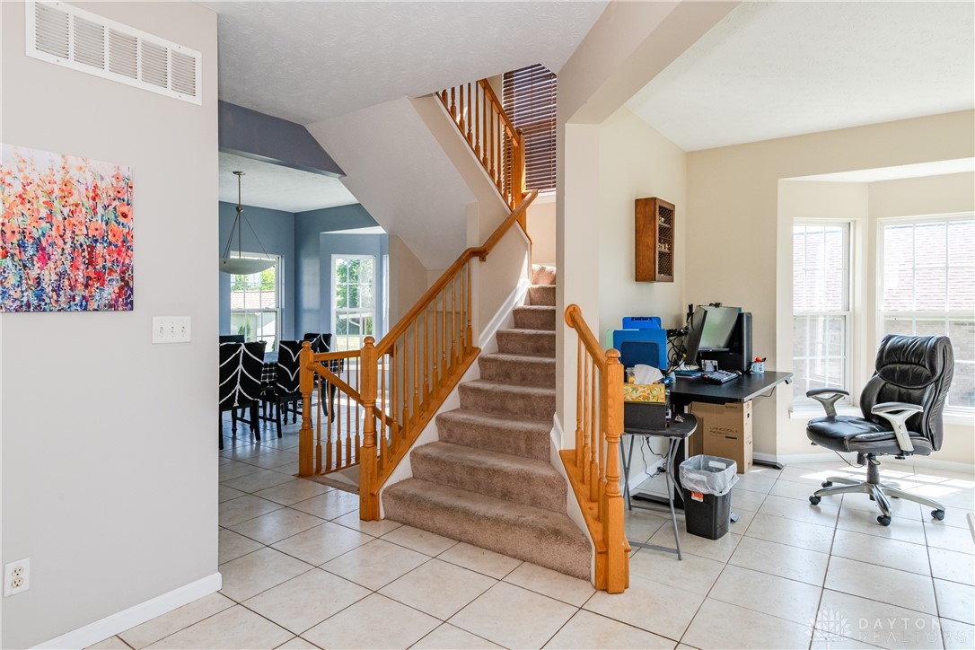109 Barnside Drive, Union, Ohio image 9