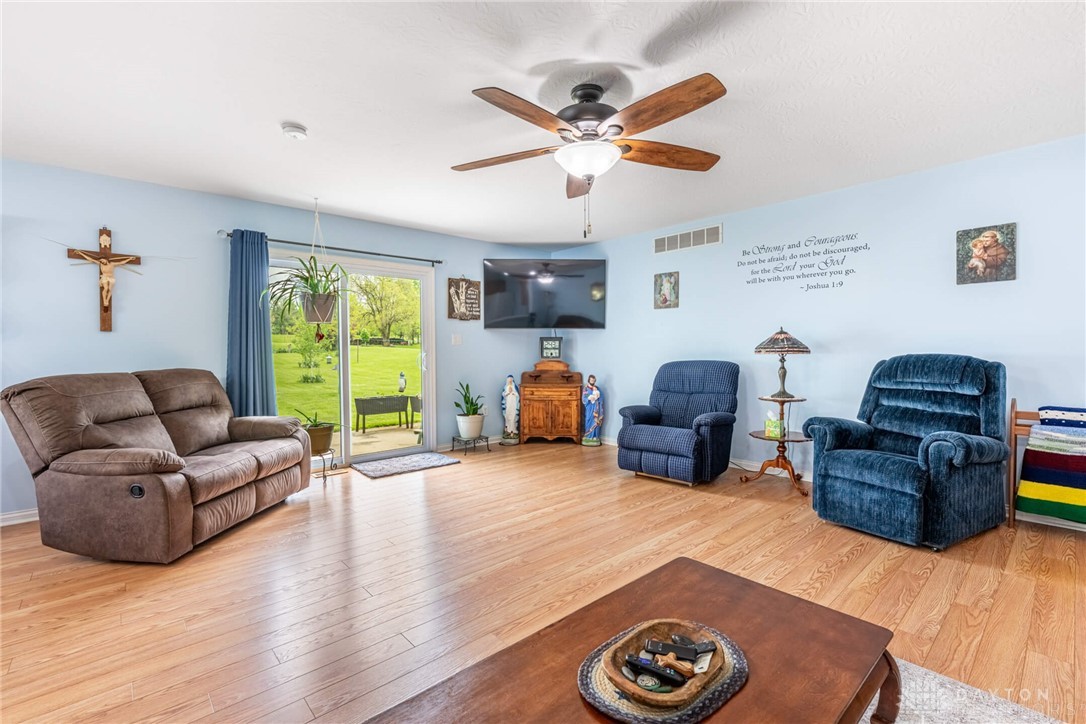 5962 Red Lion 5 Points Road, Springboro, Ohio image 7