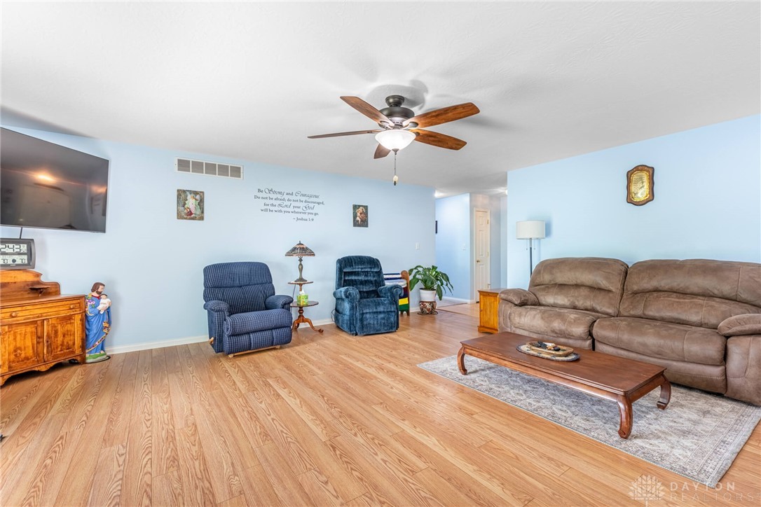 5962 Red Lion 5 Points Road, Springboro, Ohio image 8